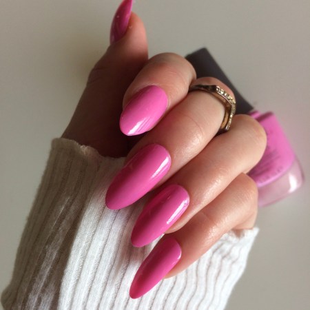 morgan taylor lip service nail polish review