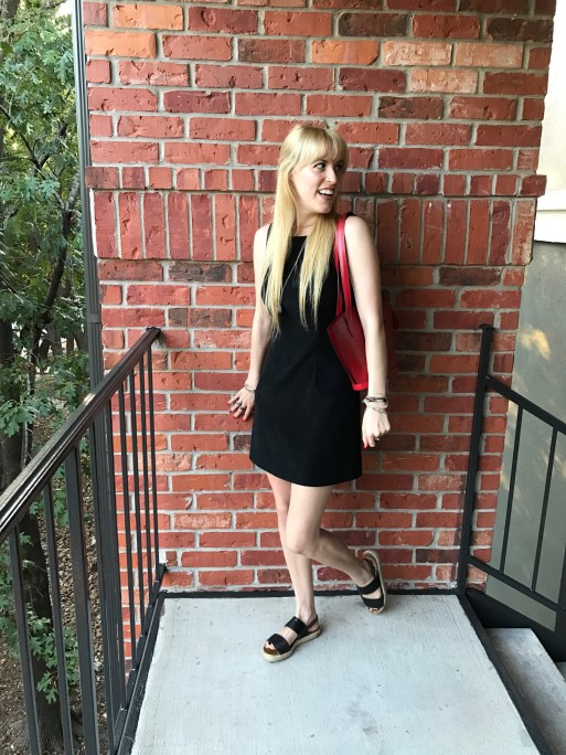 beauty blogger blonde purse taylor dorothy taylordorothy.com taylordorothy